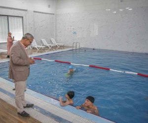 Kütahya Belediye Başkanı Alim Işık, özel çocuklarla bir araya geldi