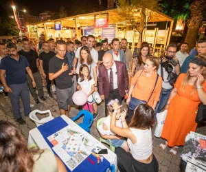 Başkan Soyer, 92. İzmir Enternasyonal Fuarı’nda ziyaretçilerle buluştu