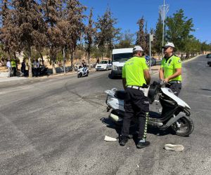 Kilis’te ambulans ile motosiklet çarpıştı:1 ağır yaralı