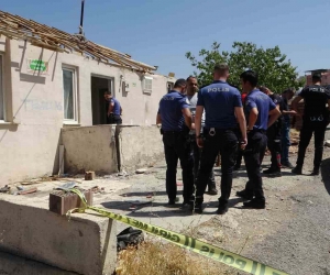 Silahla oynarken arkadaşını vurdu