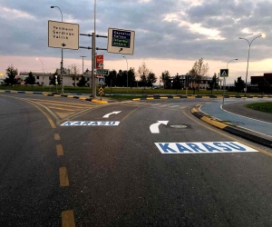 Sakarya Büyükşehir’den şehrin önemli güzergahlarına estetik dokunuş