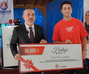 Sincan Belediyesinden YKS’yi kazanan depremzede öğrencilere para ödülü