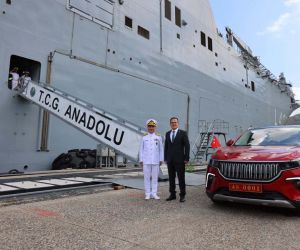 Muğla Valisi Akbıyık TCG Anadolu Gemisini ziyaret etti