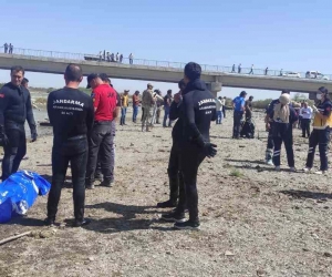 Serinlemek için Murat Nehri’ne giren genç boğuldu