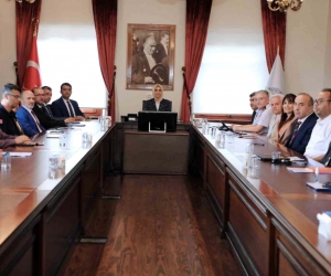 Üniversitelerin açılış hazırlıkları gündemiyle toplantı gerçekleştirildi