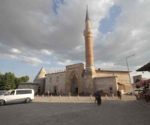 Tarihi Eşrefoğlu Camisi’ni bir yılda 281 bin kişi ziyaret etti