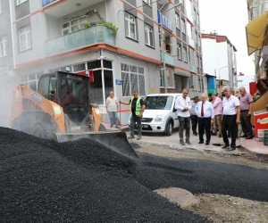 İlkadım’da selin deforme ettiği yollar onarılıyor