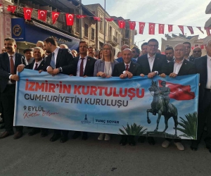 İzmir’de 9 Eylül coşkusu Zafer Yürüyüşü ile başladı