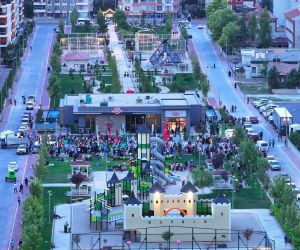 Ulubatlıhasan Parkı ve Ulubatlıhasan Kafe Karatay açıldı