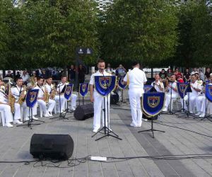 Kuzey Deniz Saha Komutanlığı Bandosu Taksim Meydanı’nda konser verdi