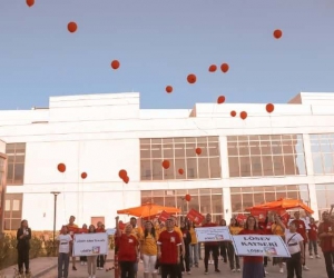 Lösemiyi atlatan çocuklardan tedavi gören arkadaşlarına sürpriz