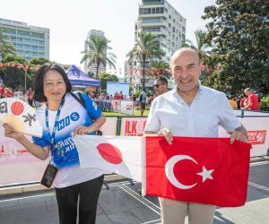 9 Eylül İzmir Yarı Maratonu’nda kurtuluş coşkusu