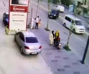 Van’da feci kaza: Kadınlar bebek arabasıyla havaya savruldu