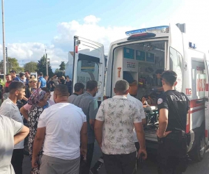 “Ambulans geç geldi” iddiasıyla polise saldırdılar