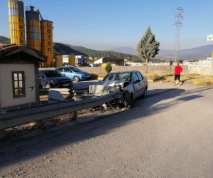 Gözüne gelen güneş ışığı kazaya neden oldu: 1 yaralı