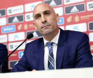 İspanya Futbol Federasyonu Başkanı Luis Rubiales istifa etti
