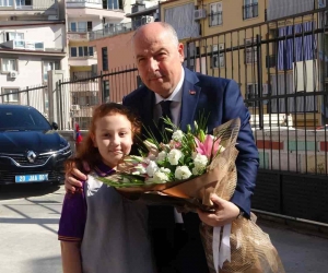 Denizli’de ilk ders zilini Vali Coşkun çaldı