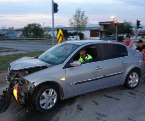 Antalya’da kırmızı ışık ihlali hastanede bitti:3 yaralı