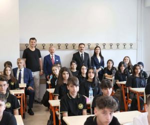 Bayrampaşa’da yeni dönem yeni okulla başladı