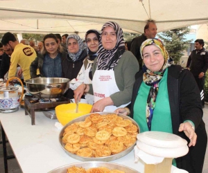 Coğrafi işaretli tüm yemekleri yapıyorlar