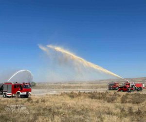 Kapadokya Havalimanı’nda yapılan ’Ateşli Yangın Tatbikatı’ gerçeği aratmadı