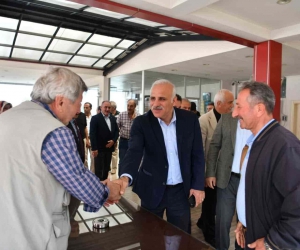 Başkan Zorluoğlu Yomra’da esnaf ve vatandaşlarla buluştu