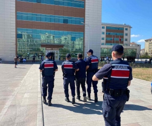 FETÖ ve dolandırıcılıktan aranan zanlı tutuklandı