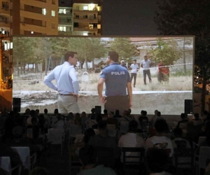 Mezitli Belediyesinin yazlık sinema sezonu başladı