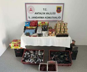 Antalya’da jandarmadan kaçak alkol ve sigara operasyonu: 1 gözaltı