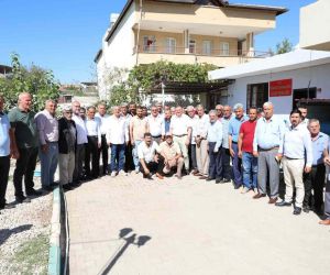 Hatay Büyükşehir Belediyesi Başkanı Lütfü Savaş Kırıkhan’da vatandaşlarla bir araya geldi