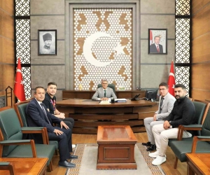 Niğde Valisi, Dünya Şampiyonu Ahmet Talha Kacur’a Hediye
