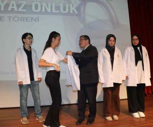 Malatya’da Tıp öğrencileri beyaz önlüklerini giydi