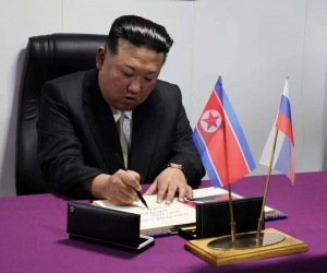 Kuzey Kore lideri Kim, Rus bombardıman uçaklarını ve savaş gemisini inceledi