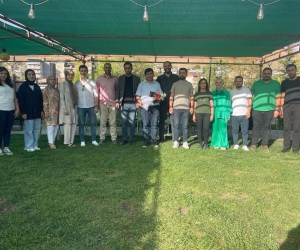 Okul Müdürü Karaman sevgi koridoru ile uğurlandı