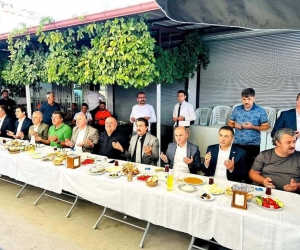 Denizli protokolü pazaryeri kahvaltısında buluştu