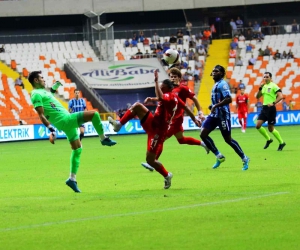 Trendyol Süper Lig: Y. Adana Demirspor:2 - Pendikspor: 0 (İlk yarı)