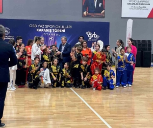 Gençlik ve Spor Bakanı Dr. Osman Aşkın Bak Yaz Spor Okulları kapanış törenine katıldı