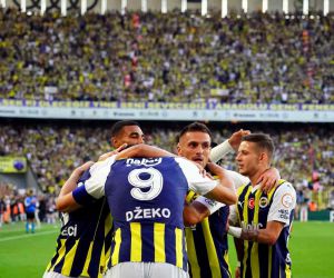 Fenerbahçe, Süper Lig’de 4’te 4 ile devam ediyor
