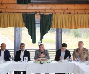 Kars Valisi Polat, turizm sektörüyle buluştu
