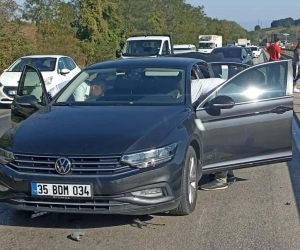 Bursa’da iki otomobil çarpıştı: 7 kişi yaralandı