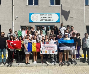 Gediz Altınkent Ortaokulu Avrupalı misafirlerini ağırlıyor