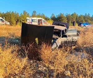 Otomobil karşı şeride geçip tarlaya uçtu: 1 yaralı