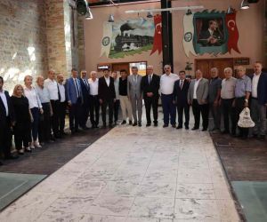 Başkan Özcan’dan Nazilli’nin Ahileri’ne onur plaketi