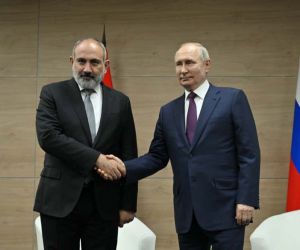 Putin ve Paşinyan, Karabağ’daki durumu görüştü