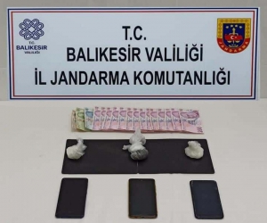 Balıkesir’de jandarmadan uyuşturucu operasyonu