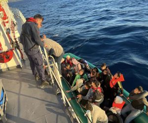 Ayvacık açıklarında 37 kaçak göçmen yakalandı
