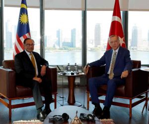 Cumhurbaşkanı Erdoğan, Malezya Başbakanı İbrahim’i kabul etti