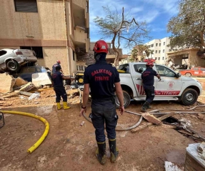 Balıkesir itfaiyesi Libya’da tam teçhizat çalışıyor