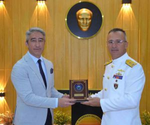 Başkan Oktay, Aksaz Deniz Üs Komutanı Eski’yi ağırladı