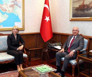 Bakan Güler İngiltere’nin Ankara Büyükelçisi Morris’i kabul etti